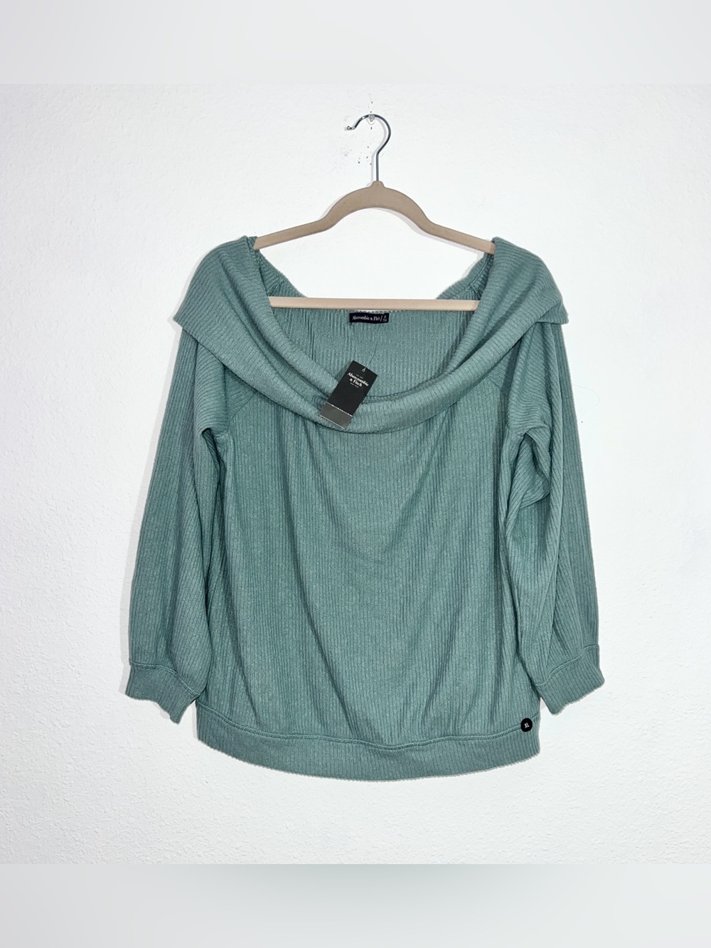 NWT Abercrombie & Fitch Off-the-Shoulder Ribbed Knit Sweater Teal Blue XL